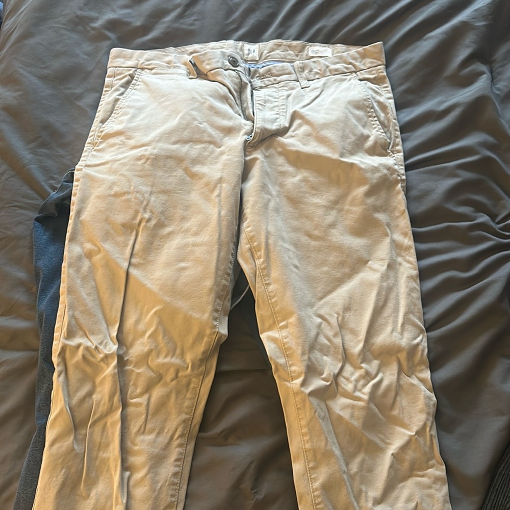 Men’s Gap pants